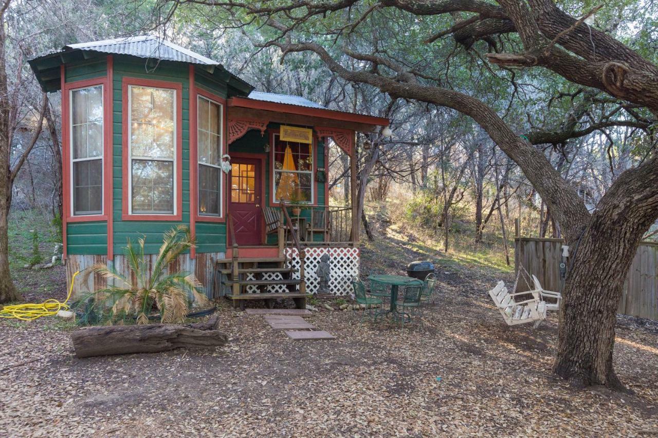 The Victorian Cottage At Creekside Camp & Cabins マーブル・フォールズ エクステリア 写真